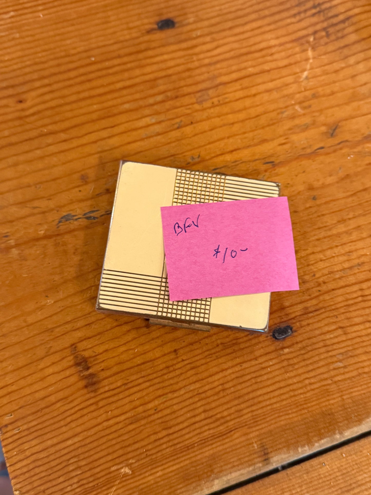 Mid Century Women's Compact