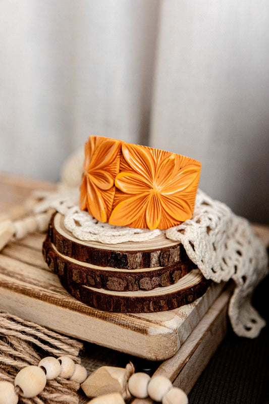 Bakelite Hinged Clamper Bracelet
